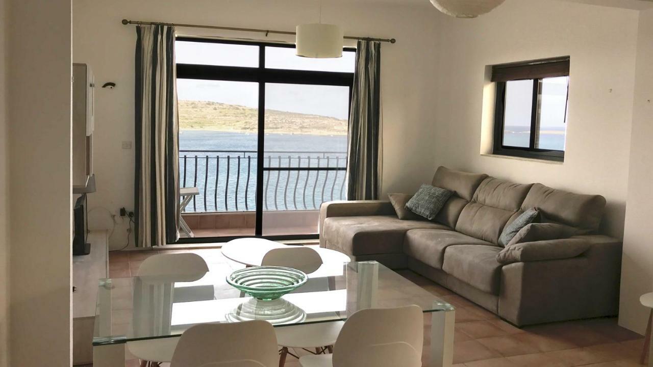 Beautiful Seaview Apartments 세인트폴스베이 외부 사진