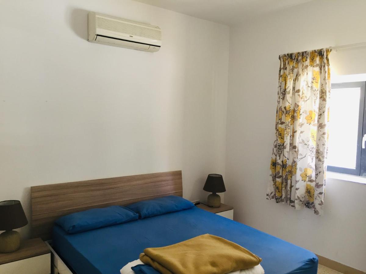 Beautiful Seaview Apartments 세인트폴스베이 외부 사진